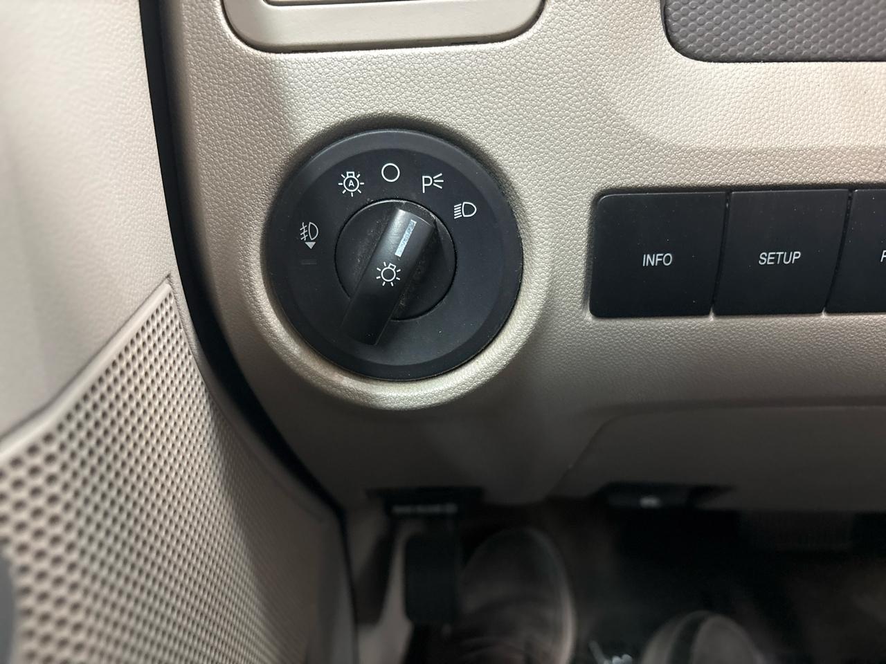Ford Escape XLT FWD 2011