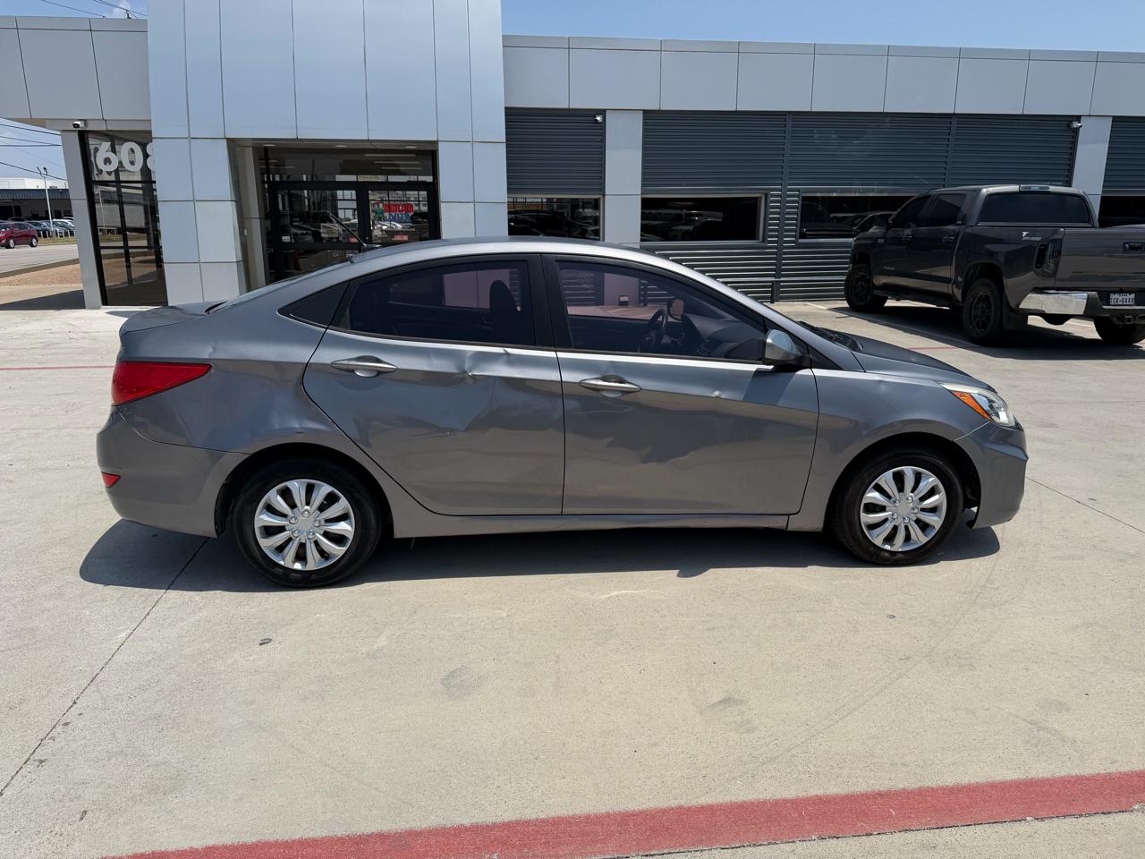 Hyundai Accent GLS 4-Door 6A 2015