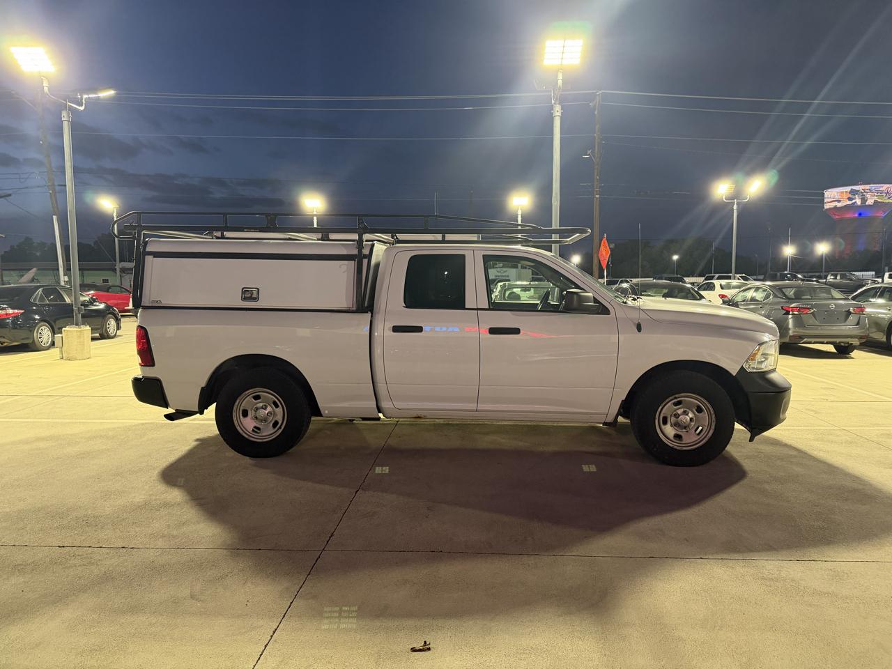 RAM 1500 Tradesman Quad Cab 2WD 2016