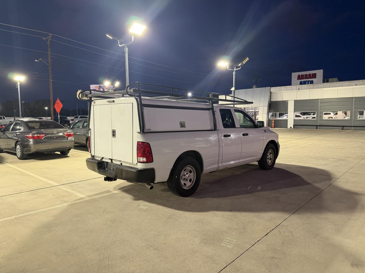 RAM 1500 Tradesman Quad Cab 2WD 2016