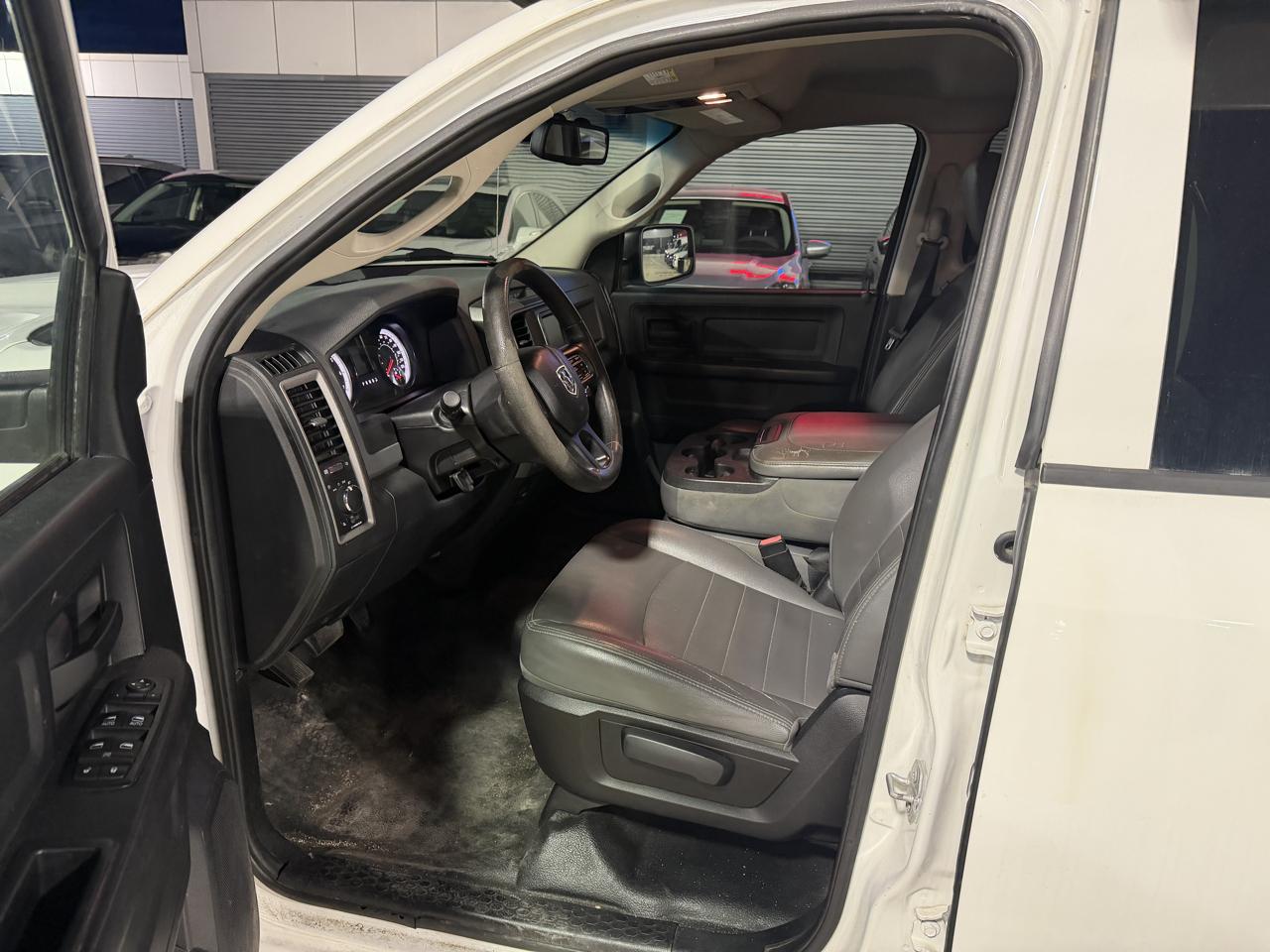 RAM 1500 Tradesman Quad Cab 2WD 2016