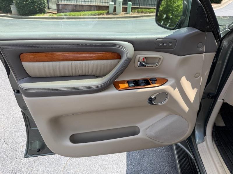 Lexus LX 470 Sport Utility 2007