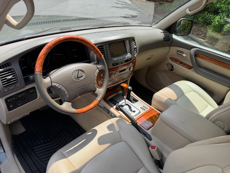 Lexus LX 470 Sport Utility 2007