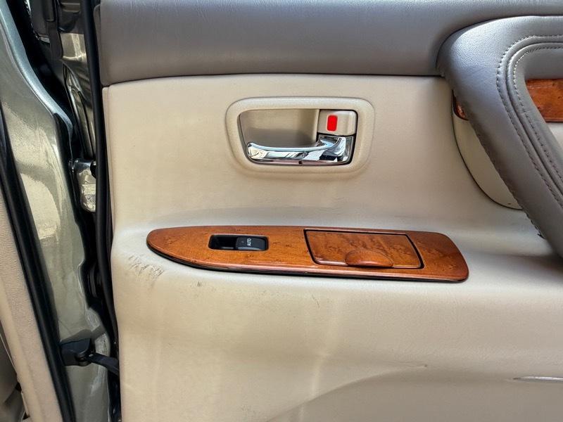 Lexus LX 470 Sport Utility 2007