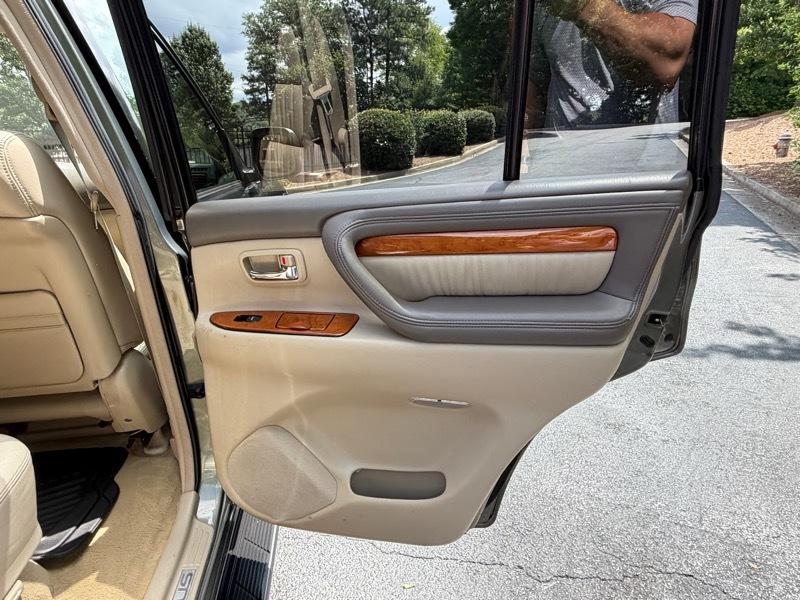 Lexus LX 470 Sport Utility 2007