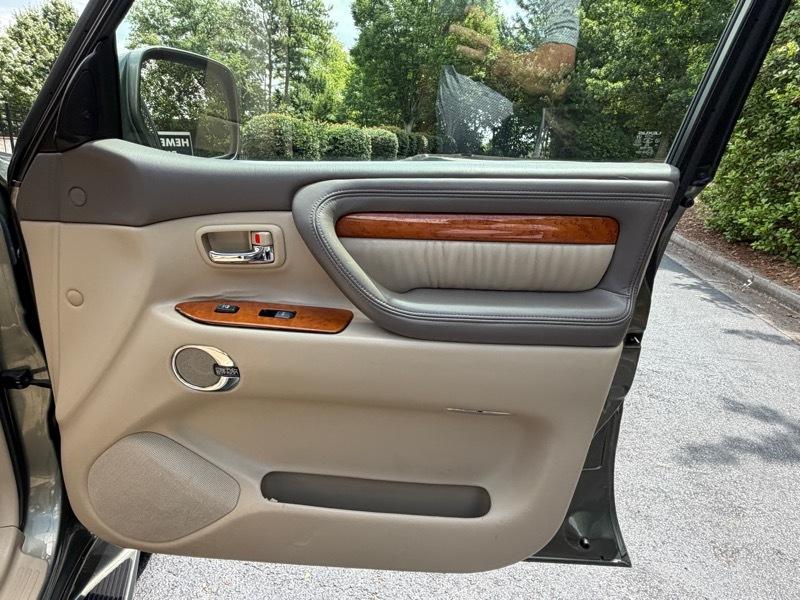 Lexus LX 470 Sport Utility 2007