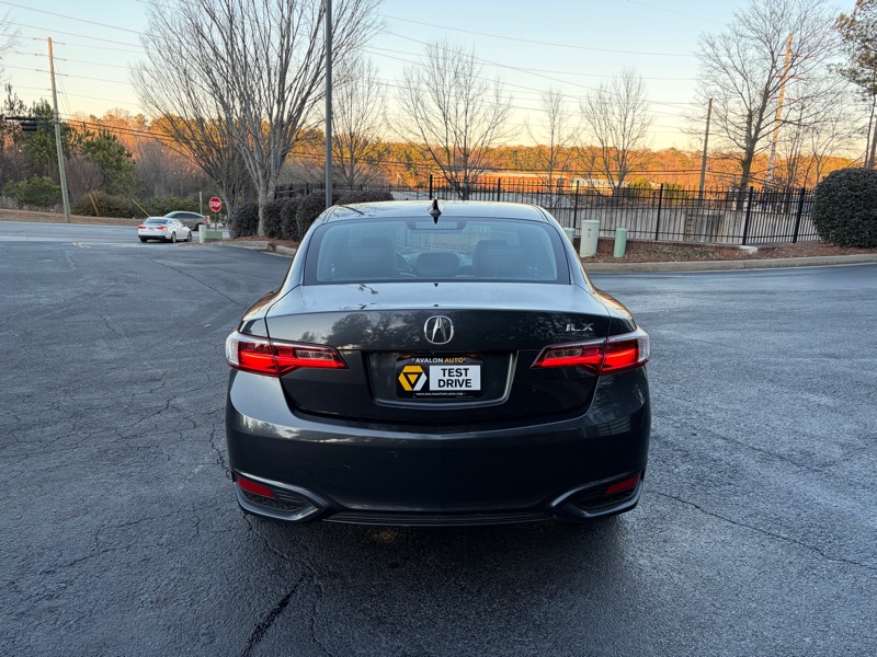 Acura ILX 8-Spd AT 2016