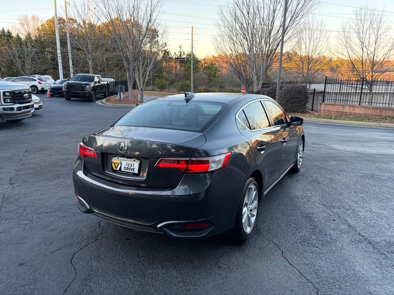 Acura ILX 8-Spd AT 2016