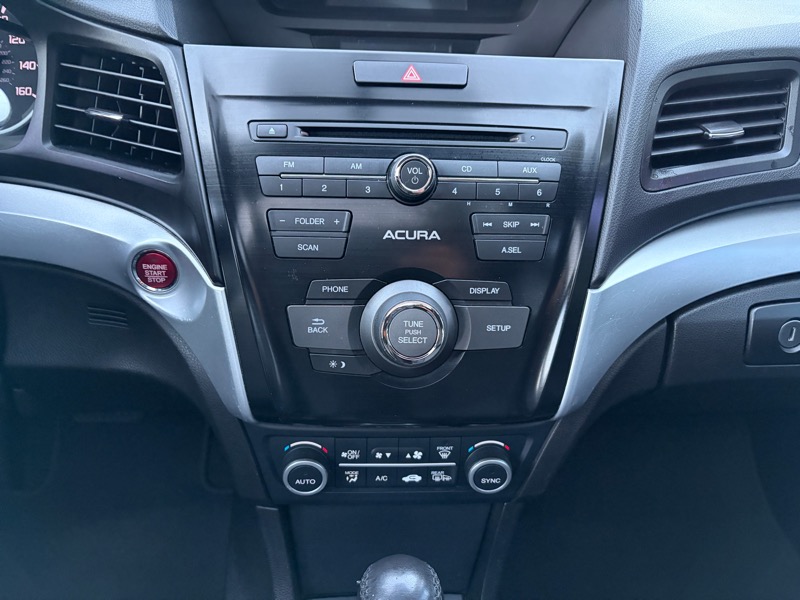 Acura ILX 8-Spd AT 2016