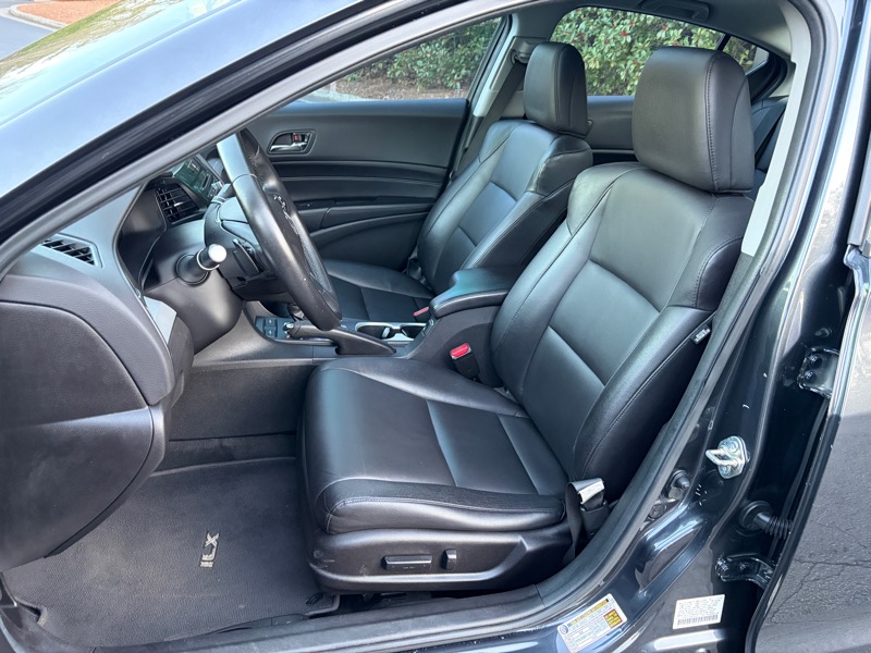 Acura ILX 8-Spd AT 2016