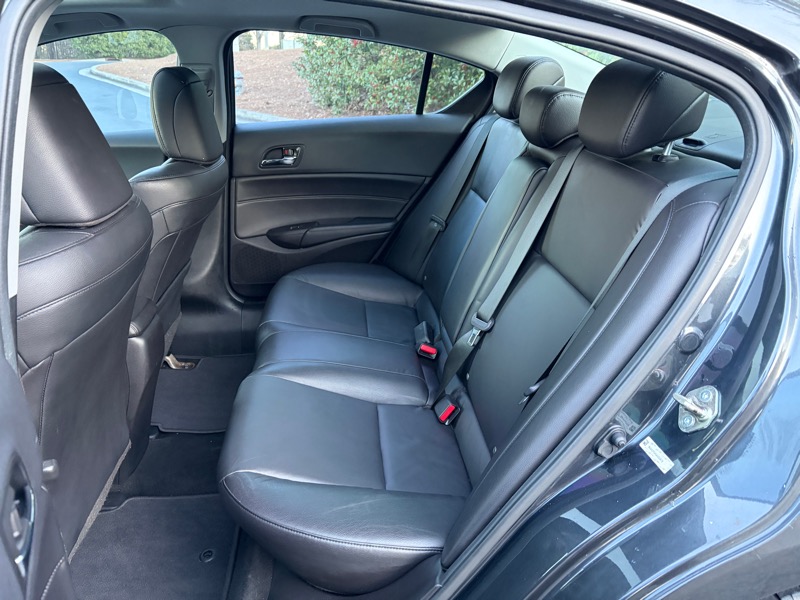 Acura ILX 8-Spd AT 2016