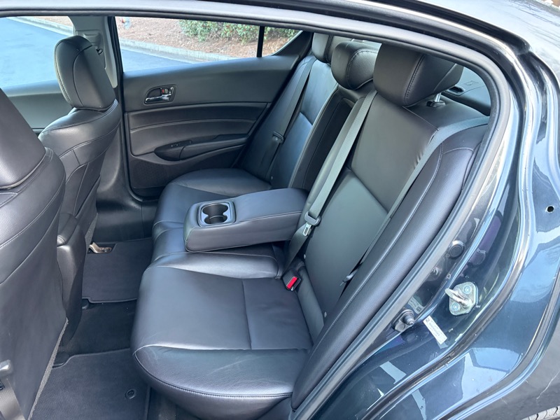 Acura ILX 8-Spd AT 2016