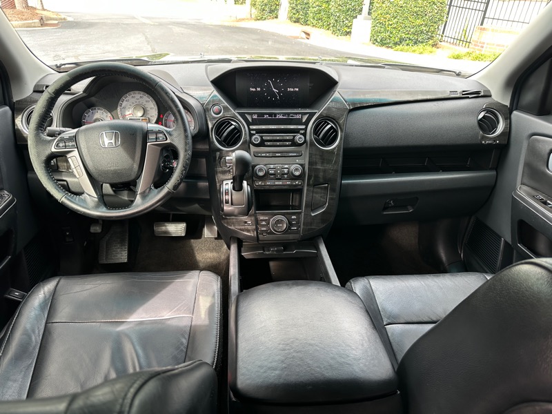 Honda Pilot EX-L 2WD 5-Spd AT with Navigation 2012 Honda Pilot EX-L 2WD 5-Spd AT with Navigation 2012