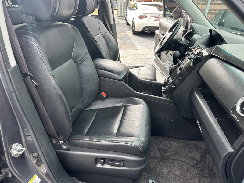 Honda Pilot EX-L 2WD 5-Spd AT with Navigation 2012 Honda Pilot EX-L 2WD 5-Spd AT with Navigation 2012
