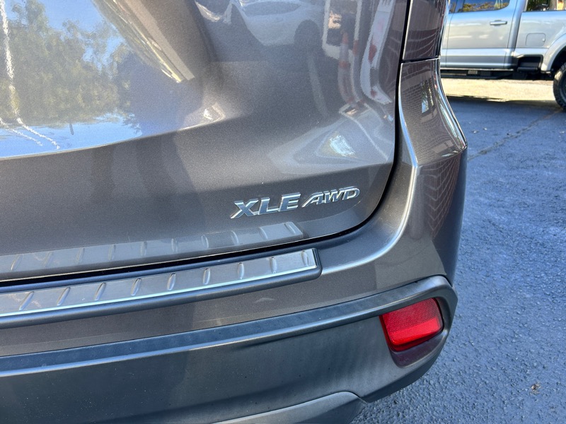 Toyota Highlander XLE AWD V6 2016 Toyota Highlander XLE AWD V6 2016