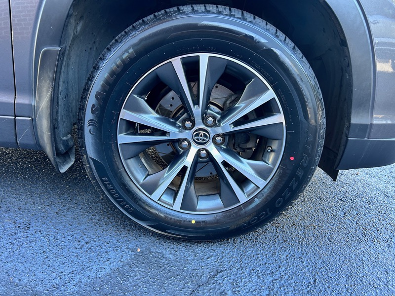 Toyota Highlander XLE AWD V6 2016 Toyota Highlander XLE AWD V6 2016