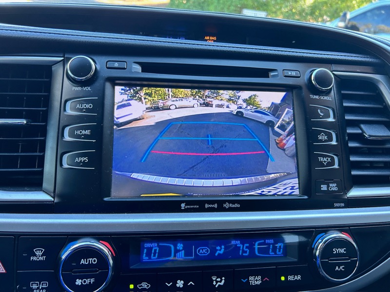 Toyota Highlander XLE AWD V6 2016 Toyota Highlander XLE AWD V6 2016