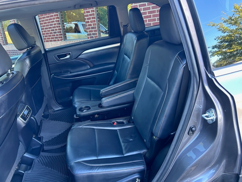 Toyota Highlander XLE AWD V6 2016 Toyota Highlander XLE AWD V6 2016