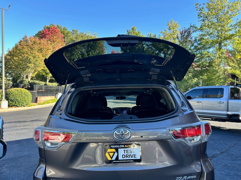 Toyota Highlander XLE AWD V6 2016 Toyota Highlander XLE AWD V6 2016