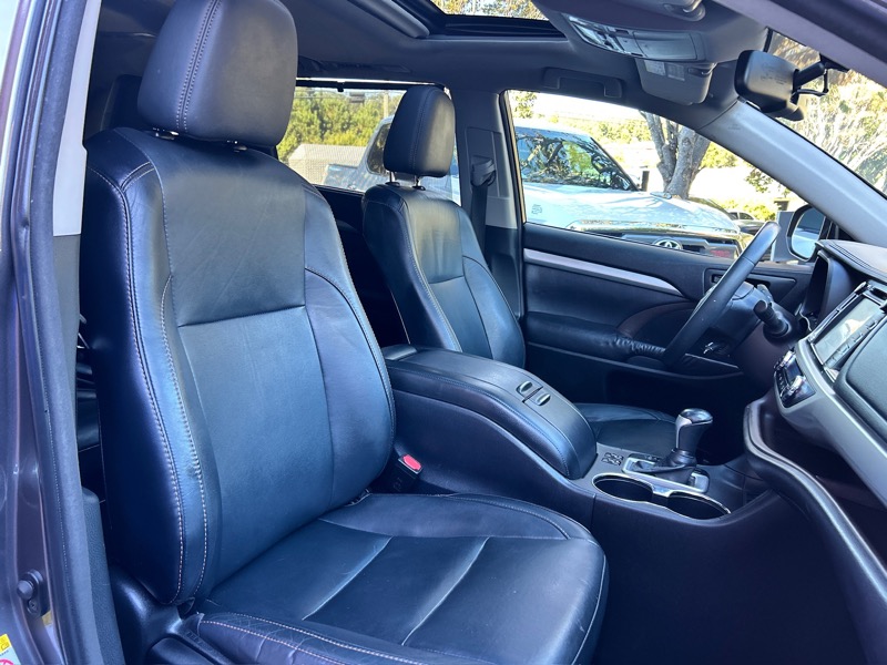 Toyota Highlander XLE AWD V6 2016 Toyota Highlander XLE AWD V6 2016