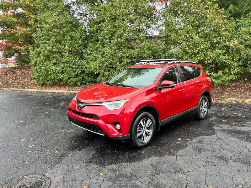 Toyota RAV4 XLE AWD 2017 Toyota RAV4 XLE AWD 2017