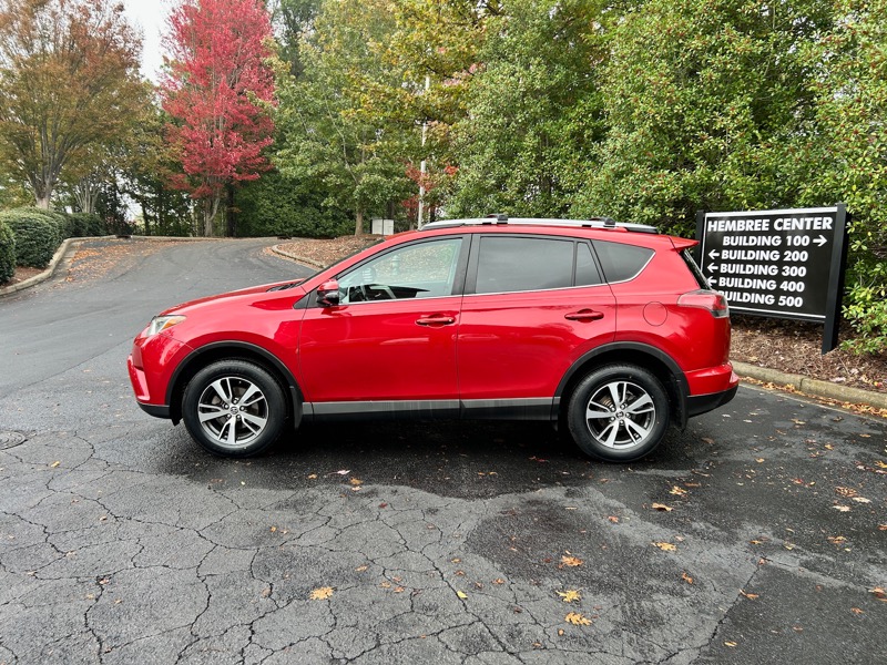 Toyota RAV4 XLE AWD 2017 Toyota RAV4 XLE AWD 2017