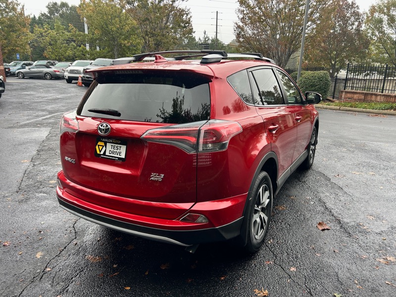 Toyota RAV4 XLE AWD 2017 Toyota RAV4 XLE AWD 2017