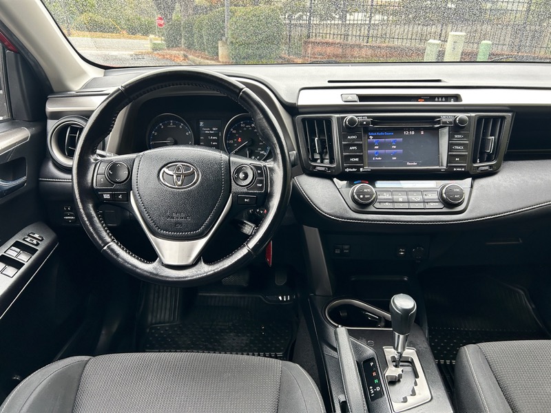 Toyota RAV4 XLE AWD 2017 Toyota RAV4 XLE AWD 2017