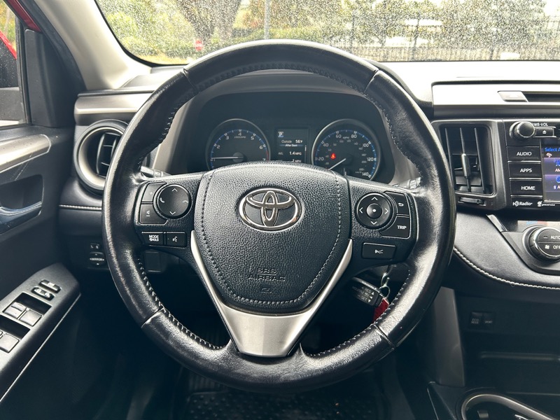 Toyota RAV4 XLE AWD 2017 Toyota RAV4 XLE AWD 2017