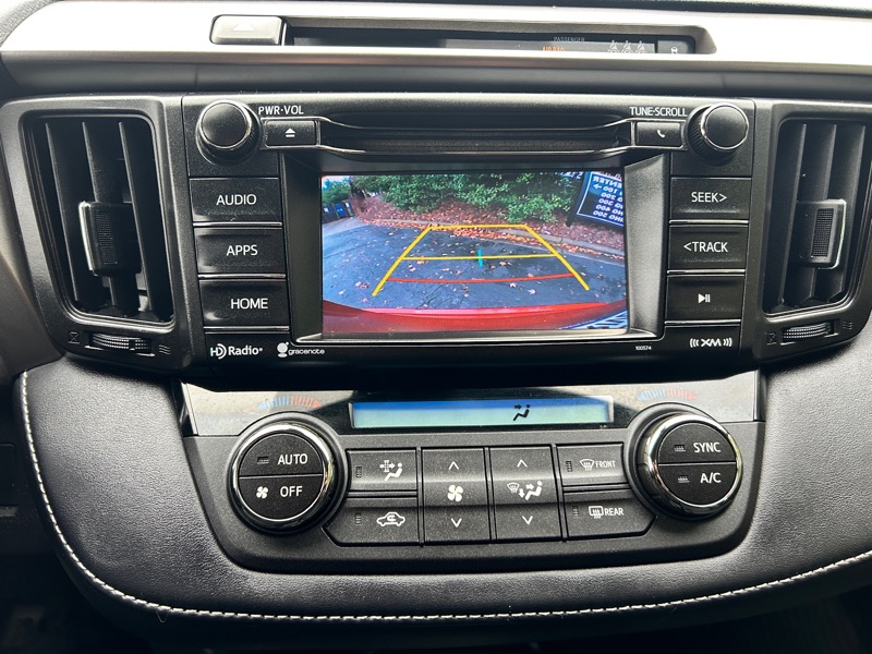 Toyota RAV4 XLE AWD 2017 Toyota RAV4 XLE AWD 2017