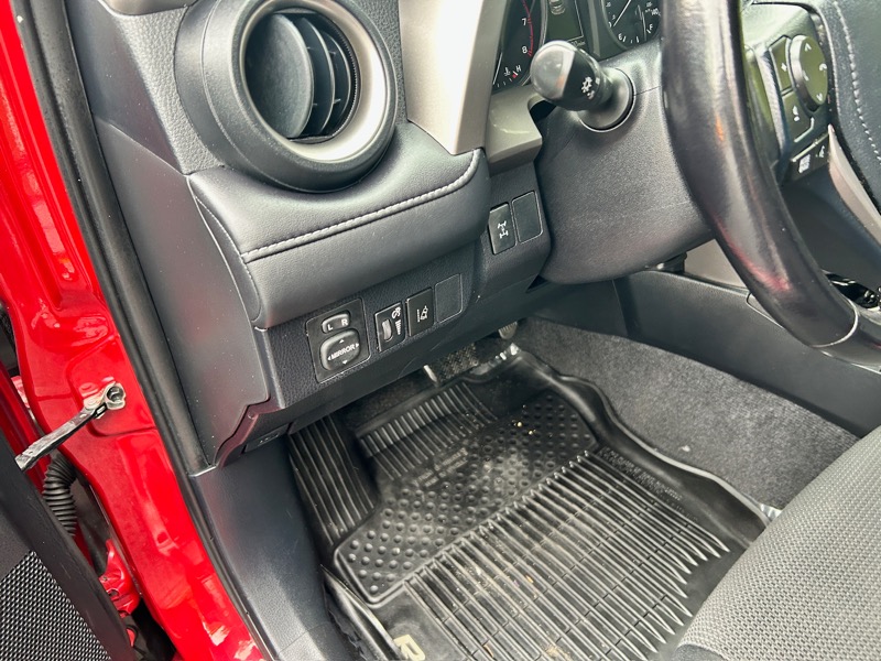 Toyota RAV4 XLE AWD 2017 Toyota RAV4 XLE AWD 2017