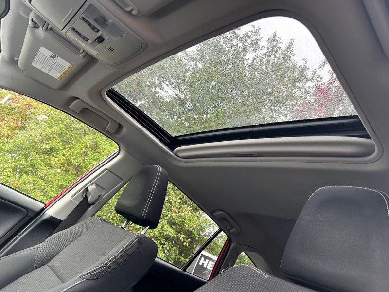 Toyota RAV4 XLE AWD 2017 Toyota RAV4 XLE AWD 2017