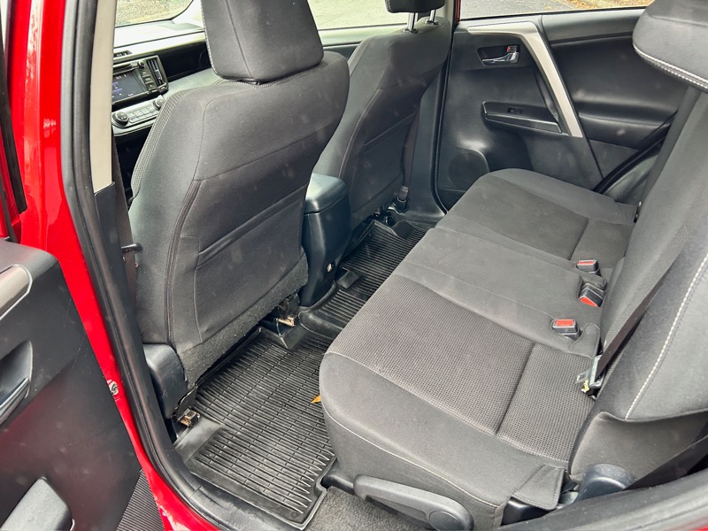 Toyota RAV4 XLE AWD 2017 Toyota RAV4 XLE AWD 2017