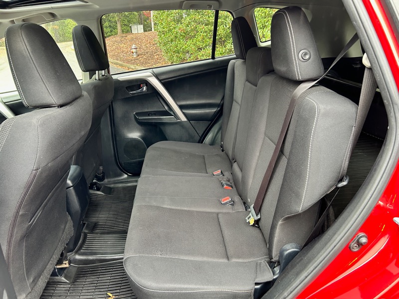 Toyota RAV4 XLE AWD 2017 Toyota RAV4 XLE AWD 2017