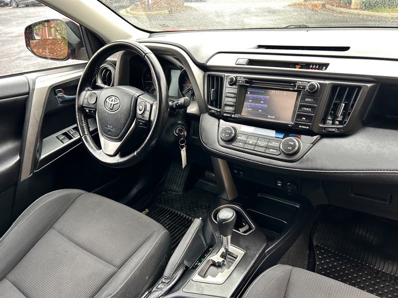 Toyota RAV4 XLE AWD 2017 Toyota RAV4 XLE AWD 2017