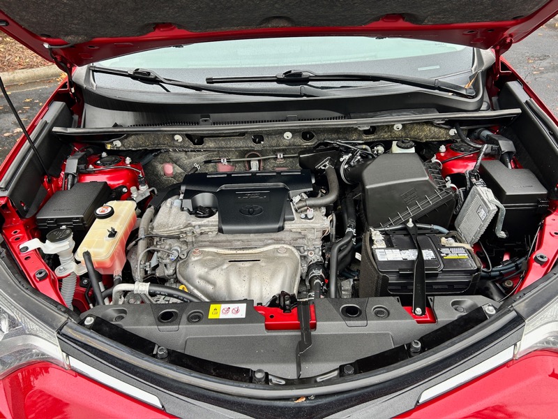 Toyota RAV4 XLE AWD 2017 Toyota RAV4 XLE AWD 2017