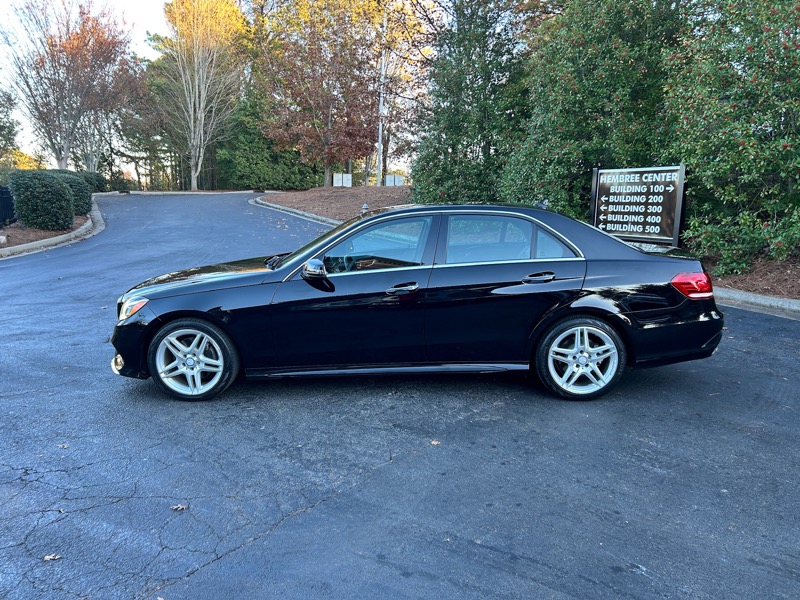 2014 Mercedes Benz E Sedan photo 4