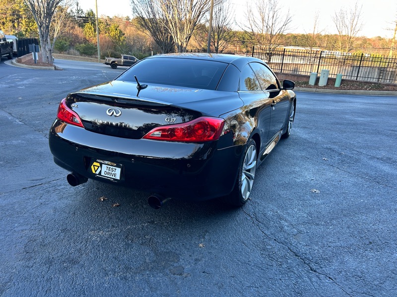 Infiniti G Convertible  2013