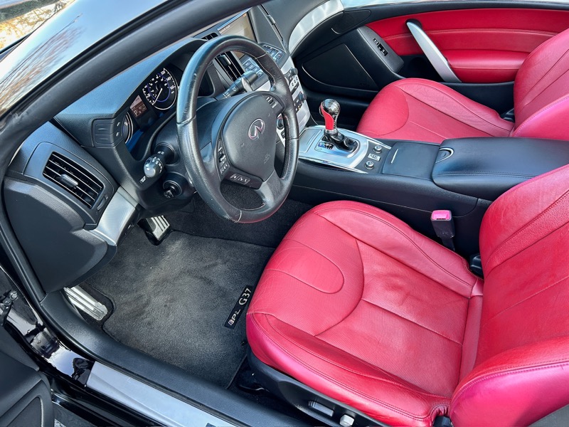 Infiniti G Convertible  2013