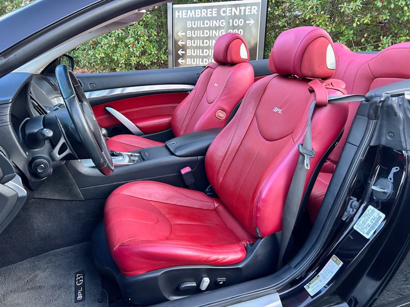 Infiniti G Convertible  2013