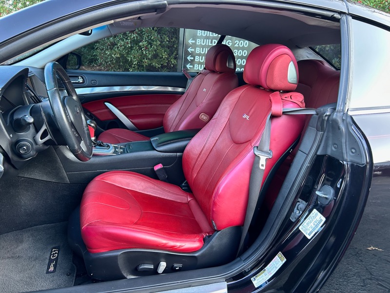 Infiniti G Convertible  2013