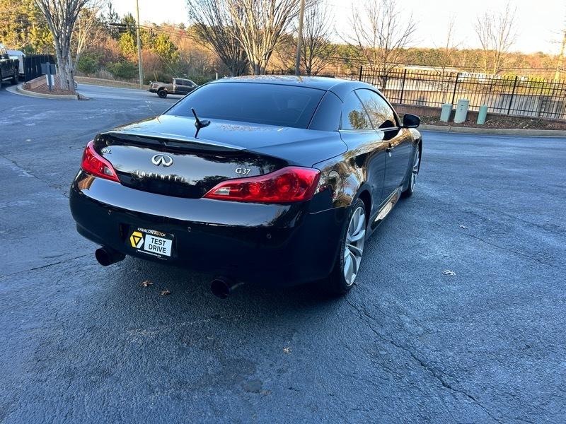 Infiniti G Convertible  2013