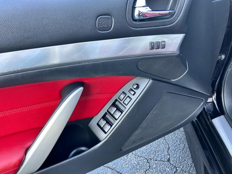 Infiniti G Convertible  2013