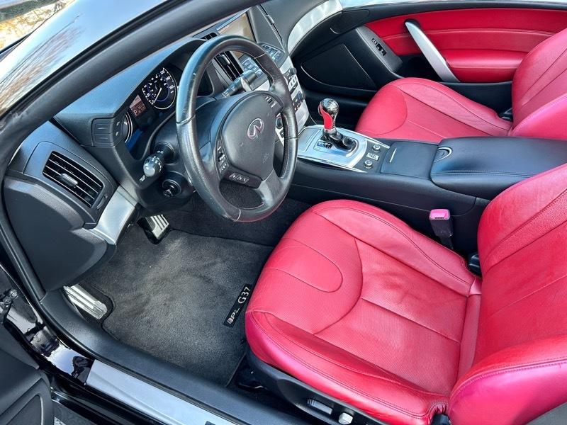 Infiniti G Convertible  2013