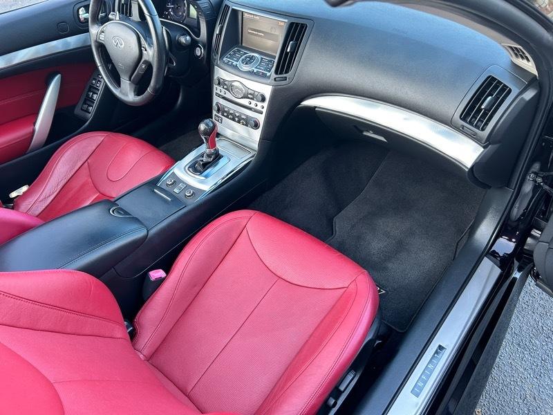 Infiniti G Convertible  2013