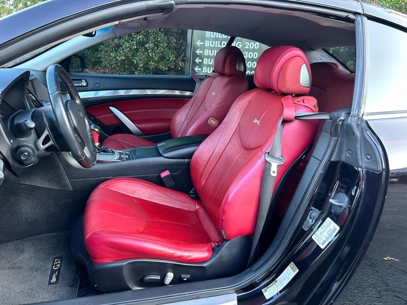 Infiniti G Convertible  2013