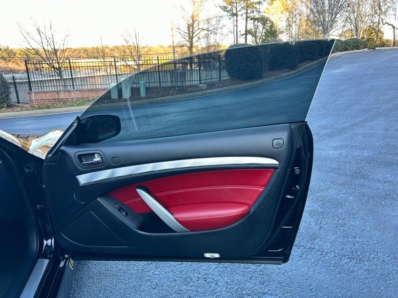 Infiniti G Convertible  2013