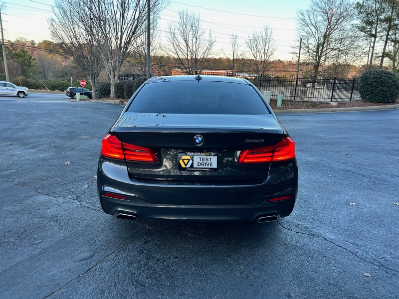 BMW 5-Series 540i 2019