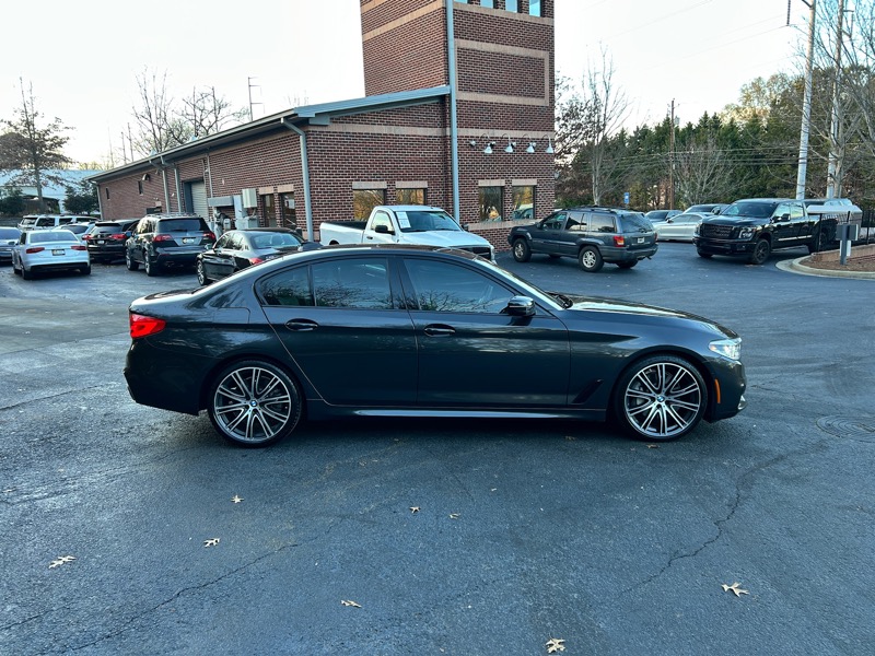 BMW 5-Series 540i 2019