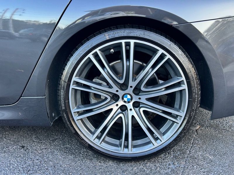 BMW 5-Series 540i 2019